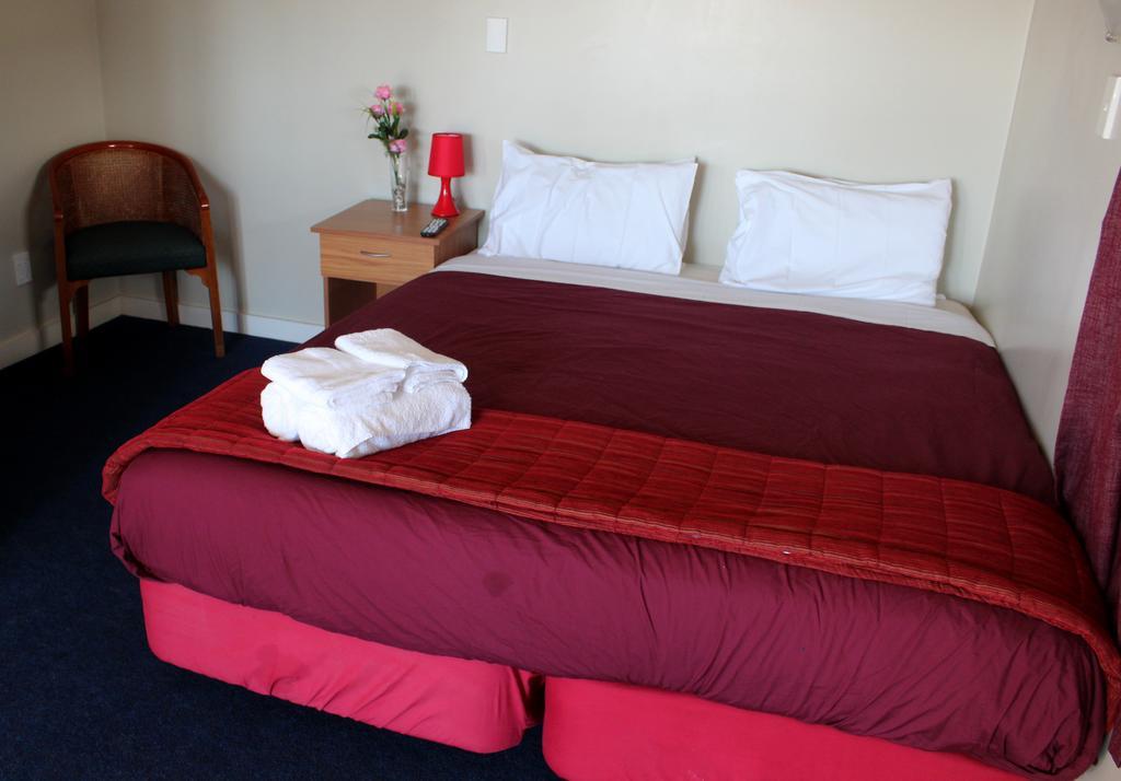 Fox Glacier Pod Hostel & Inn エクステリア 写真