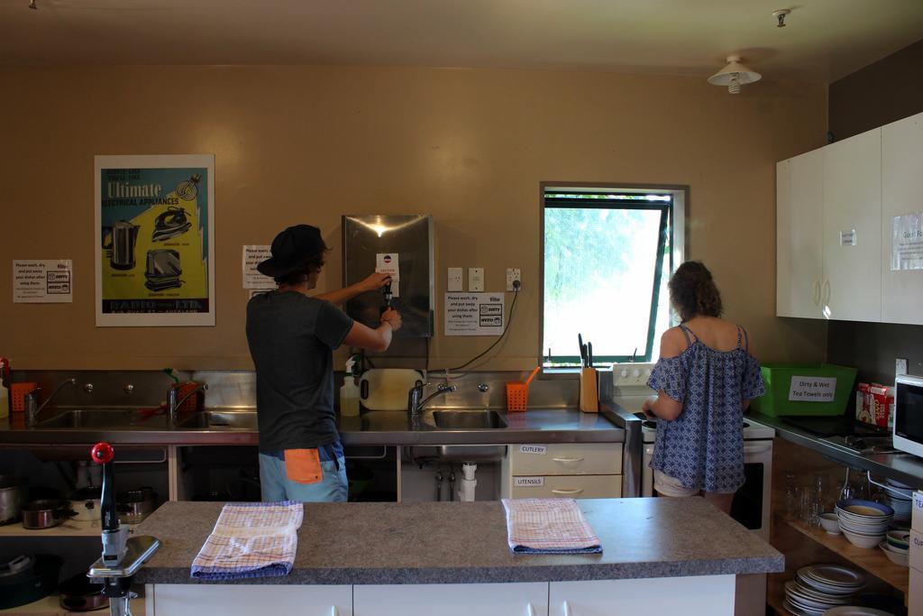 Fox Glacier Pod Hostel & Inn エクステリア 写真